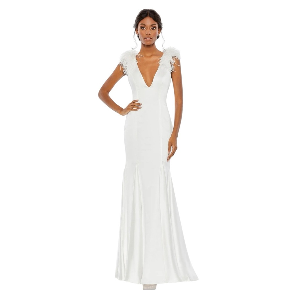 NEW Mac Duggal 68137 Elegant White Feathered Shoulder Gown